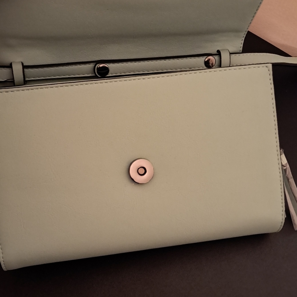 Vera Wang Mint Green Crossbody Bag - Picture 8 of 10